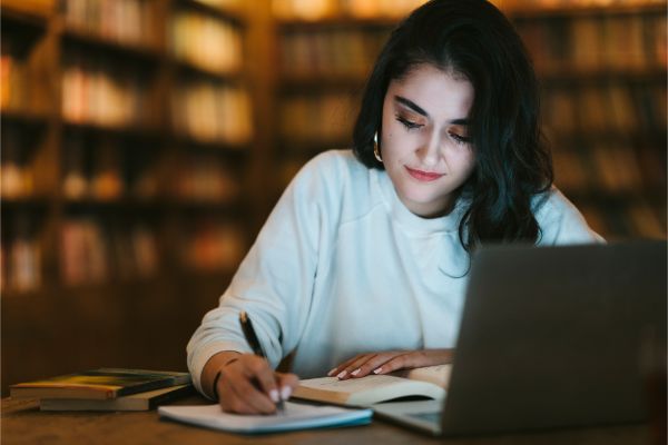 Law-School-How-Many-Hours-a-Week-Should-I-Be-Studying